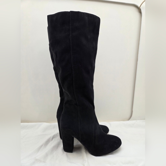 Black Knee-High Faux Suede Boots | 3” Block Heel | Size 6 - Picture 5 of 5